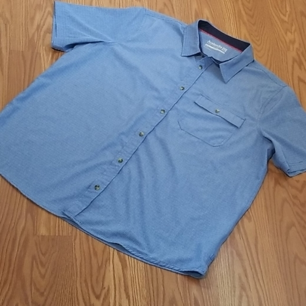 Avalanche short sleeve button up shirt xl‎